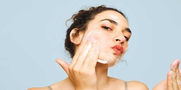 How To Remove Makeup Without Damaging Your Skin